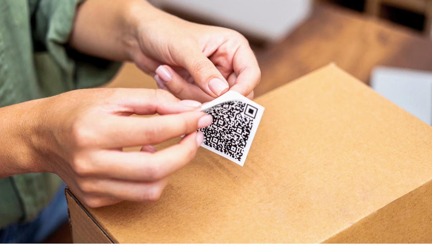 Etiqueta em papel couchê com QR Code — E-commerce